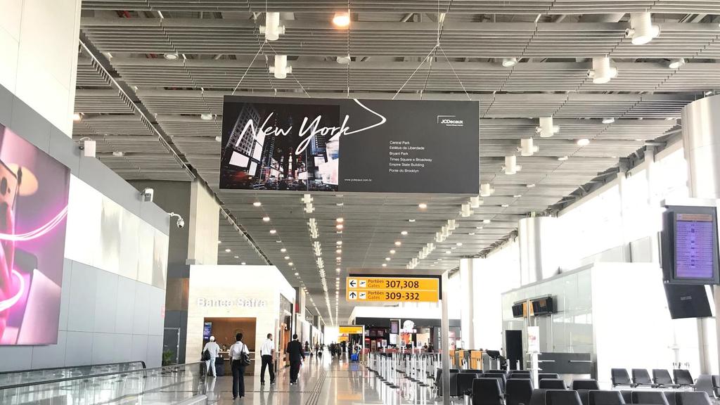 LIGHTBOXES SUSPENSOS Terminal 3