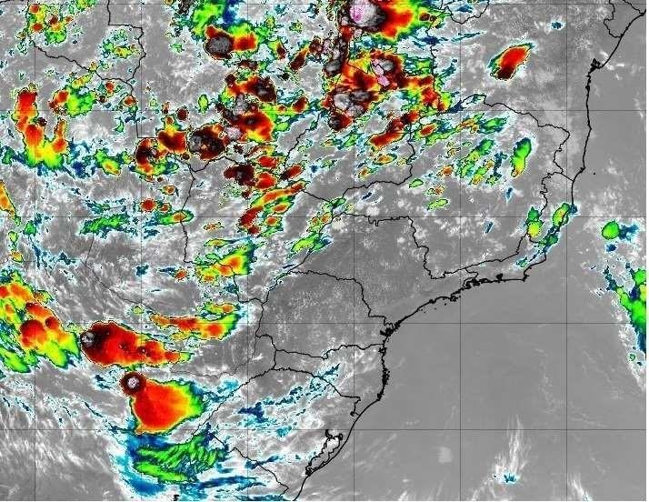 DESCRIÇÃO O período entre 08 e 15 de fevereiro de 2019 na área de atuação da Energisa MS foi marcado pela presença de tempestades associadas a três sistemas frontais atuando de forma praticamente