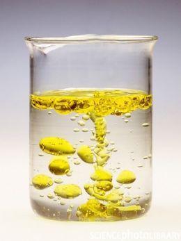 DEFINIÇÃO LIPÍDEOS - Conjunto de substâncias com estruturas químicas diversas, solúveis em solventes orgânicos e insolúveis em água Classificação dos lipídeos