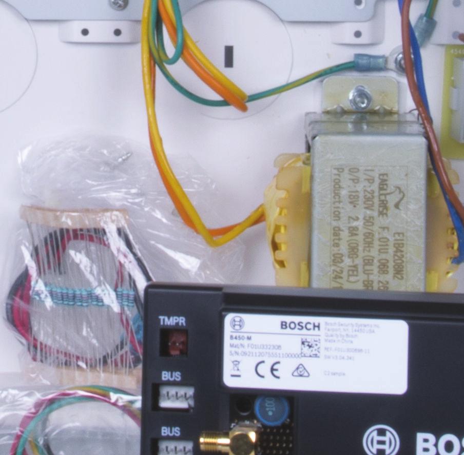 detectores ligados por fios da Bosch.