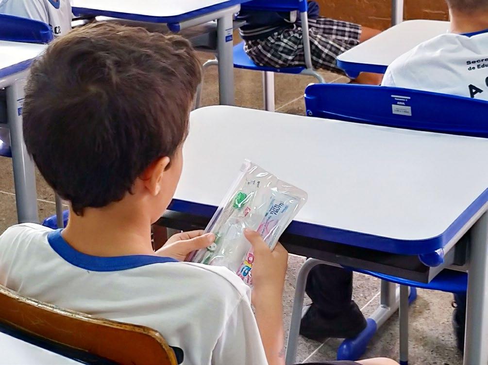 Elas perceberam a necessidade de mais ações de promoção da saúde bucal no ambiente escolar após a diretora procurar diversas vezes a UBS para atender alguns alunos.