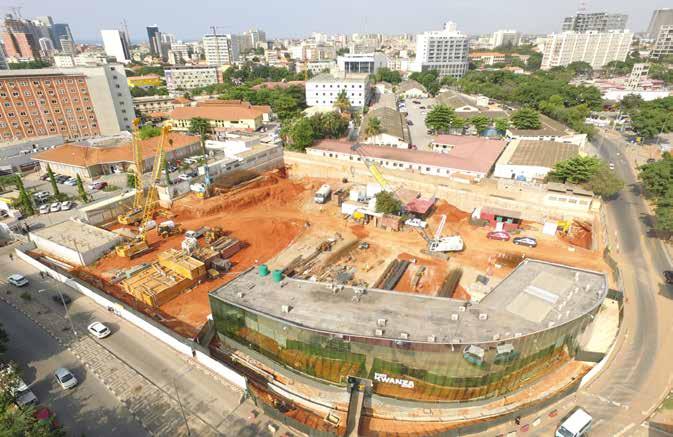 Relatório de Gestão do Conselho de Administração 2017 Análise Setorial Construção do edifício sede da "IMOGESTIN, S.A.", em Luanda; - Fundações indiretas e respetivos maciços para os Silos da Fazenda Filomena, para a "COGIMBO Imobiliária, Lda.