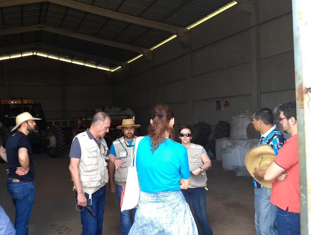 Técnicos da FEPAM visitam o Colégio Na tarde do dia 30 de novembro, ocorreu no Colégio Politécnico a vistoria dos técnicos da Fundação Estadual de Proteção Ambiental (FEPAM) em todos os setores,