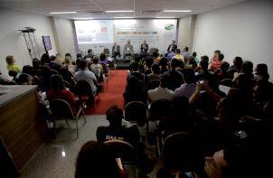 FRENTE NACIONAL DE PREFEITOS A quarta edição de um dos maiores eventos nacionais de gestão pública, o Encontro dos Municípios com o Desenvolvimento Sustentável, promovido pela FNP, teve a