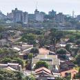 COMO CHEGAR Cianorte está no noroeste do Paraná, a 510 km de Curitiba. O acesso de automóvel ou ônibus acontece pelas rodovias PR-323 e PR-082.