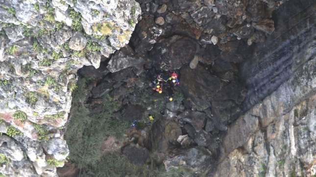 Os Pumas localizam pesqueiro desaparecido A tripulação do helicóptero EH-101 Merlin em alerta no Aeródromo de Trânsito nº 3, no Porto Santo, localizou no dia 8 de agosto a embarcação de pes ca Suzane