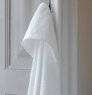 Hooded terry towels Toalha de felpo 100% Cotton, 450 grs available in white.