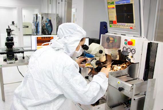 2017 Em parceria com a SMART, laboratório para prototipagem de semicondutores de última geração é lançado.