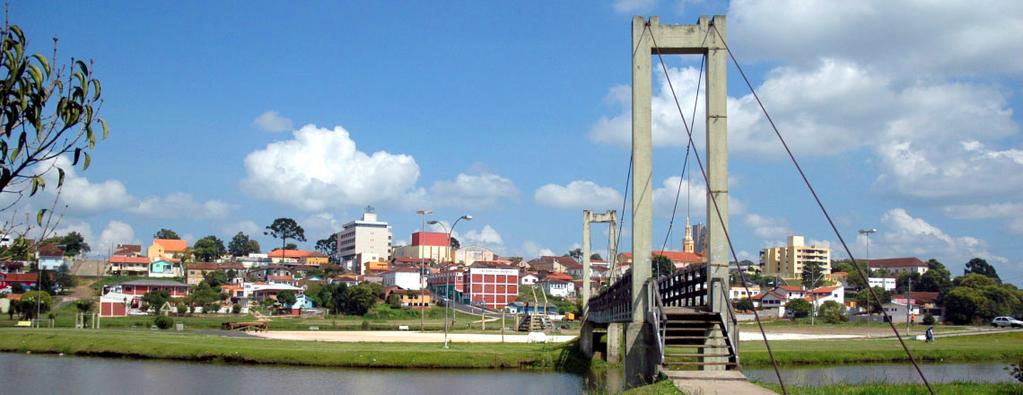 Castro Categoria Cidades Publicado em 29/03/2019 Parque Lacustre - Foto: Acervo ADETUR / Paraná Turismo POLO ÉTNICO DOS CAMPOS GERAIS Considerada a Cidade Mãe do Paraná, Castro foi o primeiro