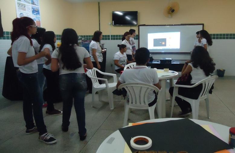 alunos ministrantes falaram um pouco da história e das discussões sobre o