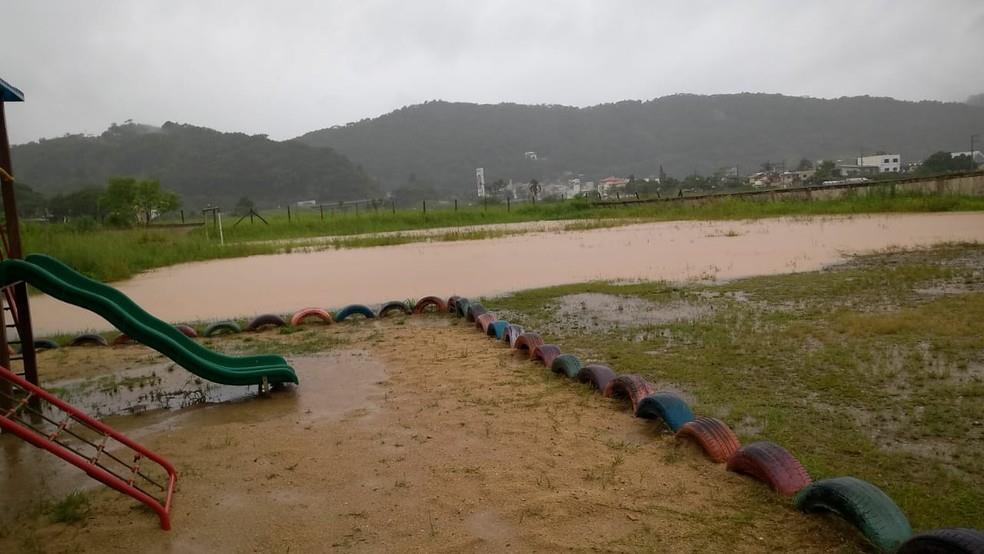 Parque alagado em Balneário Camboriú Foto: Prefeitura de Balneário Camboriú/ Divulgação São Francisco do Sul Foram registrados alagamentos em São Francisco do Sul na região dos balneários e no Centro.