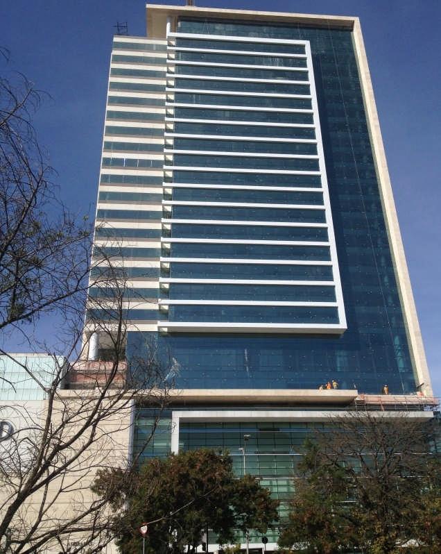 Projetos Imobiliários Boulevard Corporate Tower Belo Horizonte A torre triple A de 17 andares, com cerca de 20,4 mil m² de área para locação, está em fase final da obra, e iniciamos a obtenção das