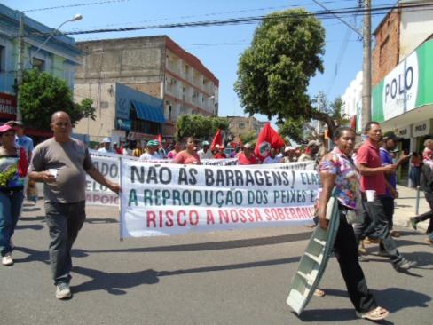 provocadas por efeitos naturais cria um Semiárido complexo e ecossociologicamente