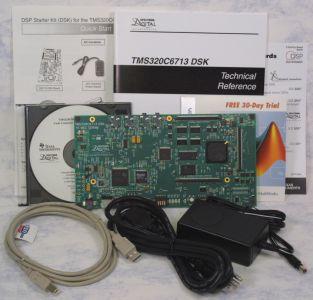 1 Introdução O TMS320C6713 DSP Starter Kit (DSK) desenvolvido em conjunto com a Spectrum Digital é uma plataforma de desenvolvimento de baixo custo projetada para acelerar o desenvolvimento de
