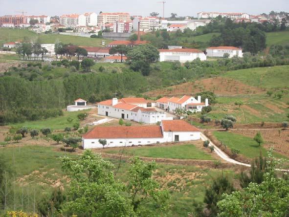 Nº: 6 Data: Julho de 2005 CMP: 297 Altitude: 44 m Topónimo: Quinta da Mourã Coordenadas: 0515550-4397850 Categoria: arquitectónico Tipologia: quinta Cronologia: Contemporânea Valor Patrimonial: médio