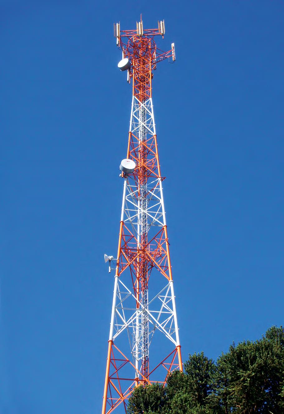 Telecomunicações Torre Triangular VERSATILIDADE PARA COMPARTILHAMENTO Versatilidade Sistema estrutural facilita reforço para compartilhamento com