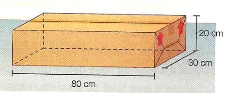 6) Uma indústria embala seus produtos em caixas de papelão com forma de prisma reto, cujas medidas estão indicadas na figura.