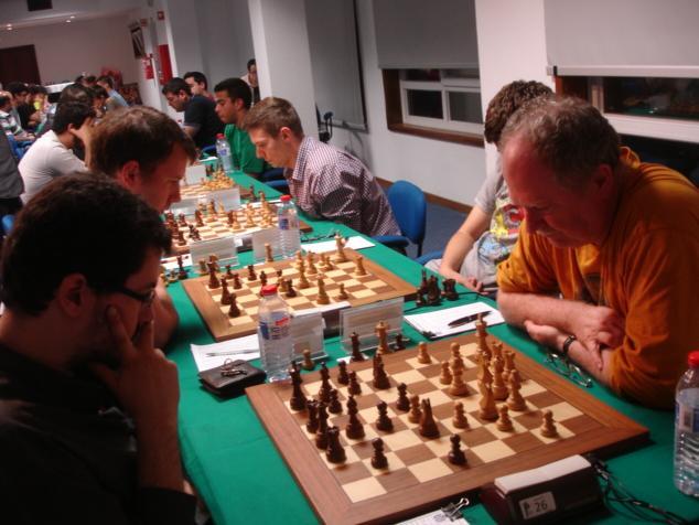 De realçar ainda a visita surpresa de Geoffrey Borg, Vice-Presidente e CEO da FIDE (Federação Internacional de Xadrez) que se encontrava de férias no Porto e, tendo contactado o seu amigo pessoal
