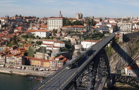 Curso de Formação: Planeamento Urbano e Reabilitação Urbana na Dimensão do Desempenho Energético-Ambiental da Cidade O que é a energia Conversão e eficiência A