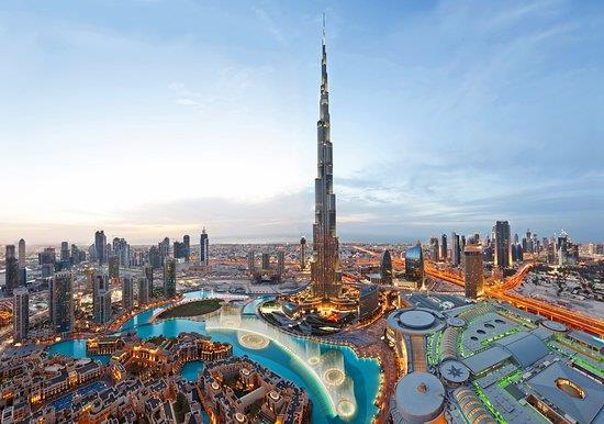Burj Khalifa Restaurante giratório Al Dawaar, Hotel Hyatt Regency 11º Dia 11/10 (Sex) - Dubai / Abu Dhabi Passeio de um dia inteiro na capital dos Emirados Árabes Unidos, Abu Dhabi, conhecida como a