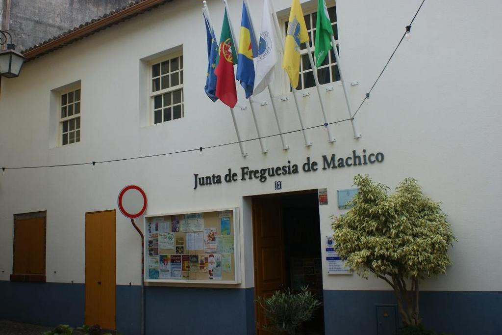 Travessa do Mercado EM10 Junta de Freguesia de Machico 1973 500 m2 2 Alvenaria de