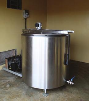 V Conhecer o tanque de refrigeração O tanque de refrigeração de leite tem função de refrigerar e/ou armazenar o leite na propriedade e deve ser instalado em