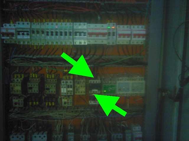 Tipo de Componente: CONTATOR Parte: Conexão com Rele Térmico Função: 56,6 81,4 MTA: 100 106,2 158,1 158,1 Substituir Terminais,