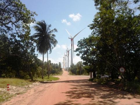 Parque Eólico Mundaú - 30,0 MW 13 aerogeradores status: montagem dos aerogeradores : 23% concluída linha de transmissão: avanço de