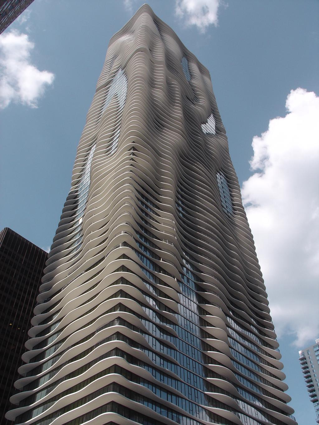 1 Introdução O projecto da disciplina de Programação e Computação para Arquitectura consiste na criação de um programa em Julia capaz de reproduzir a Aqua Tower, em Chicago, USA.