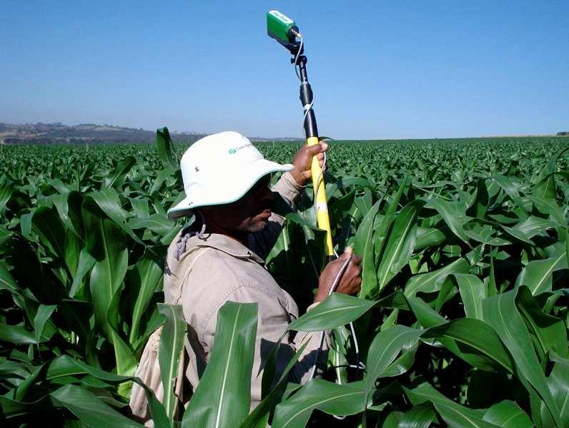 James Schepers ARS- USAD, Lincoln, Nebraska, como parte do trabalho em parceria realizado pela Embrapa - LABEX Agricultura de Precisão.