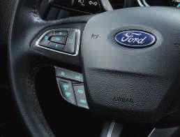 traseiros Abastecimento de combustível sem tampa Ford Easy Fuel Características interiores de série Controlo automático de velocidade com limitador de velocidade ajustável Rádio/CD incluindo Ford
