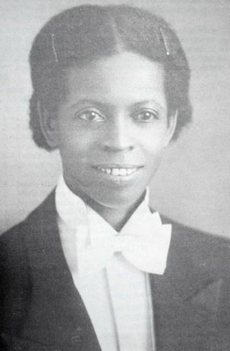 PRIMEIRA ENGENHEIRA NEGRA DO BRASIL Enedina Alves Marques (1913-1981) foi uma mulher negra em uma sociedade pós abolição.