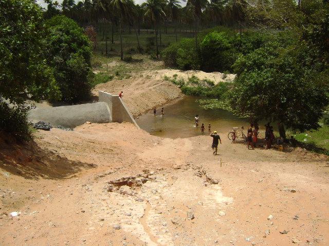 galeria para escoamento das águas do rio Pitimbu (ano 2011).