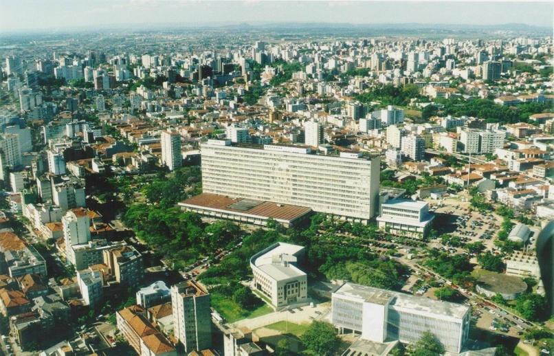 O Clínicas Hospital público, geral, vinculado academicamente à UFRGS Integrante da rede de Hospitais Universitários