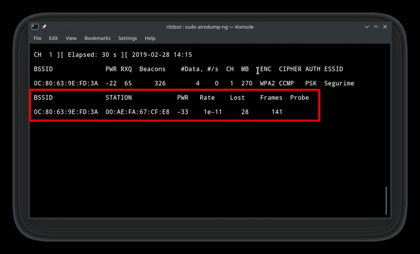 Para descobrir o MAC Address de algum cliente na rede, basta ver a parte de baixo do airodump: Quebrando a chave usando aircrack Podemos usar diversas ferramente para quebrar essa chave.