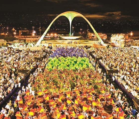 Sambódromo Palco de um dos maiores espetáculos do mundo e conhecida como Marquês de Sapucaí, a passarela foi desenhada pelo arquiteto Oscar Niemeyer.