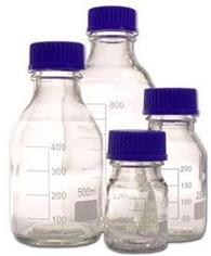(a) (b) (c) Figura 4. Exemplos de frascos para armazenamento de amostras, (a) tubos falcon, (b) frasco reagente graduado, (c) frascos âmbar.