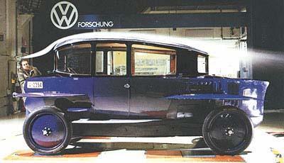 5 Figura : Veículo projetado por Edmund Rumpler em 191 sendo avaliado no túnel de vento em escala real da Volkswagen em 1979 (Cd=0.8).