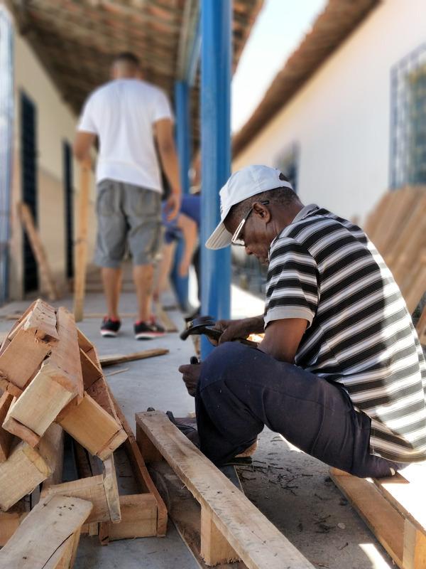 MISSÃO VISÃO VALORES NOSSA IDENTIDADE Difundir o potencial da hidroponia como forma de acesso à alimentação saudável e geração de renda, de custo acessível em comunidades vulneráveis nos mais