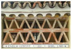 26. figura ao lado, à esquerda, apresenta um pormenor arquitectónico da casa do ipreste, de Raul Lino, em Sintra.