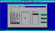Interface de terminal (Linux) A interface de terminal, também chamada de interface de linha de comando ou "CLI" (Command Line Interface) funciona exclusivamente com o teclado.