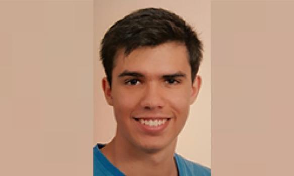 ESTUDANTE DA ESSSM NO JORNAL ENFERMEIRO Vítor Bruno Costa, estudante da Licenciatura em Enfermagem distinguido pela sua intervenção Speaking Heart no