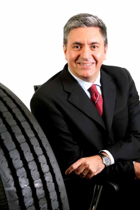 M&T Peças e serviços Pirelli mostra novidades para veículos pesados Já se sabe que Pirelli atende às várias segmentações do mercado, mas segundo Flávio Bettiol Junior, diretor da unidade de negócios