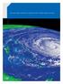 NOAA/Corbis/Latinstock. Terra vista do espaço, observando-se a formação de nuvens e também as regiões sem nuvens.