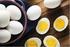 Ovos Além de poucas calorias, os ovos contêm mais de 12 vitaminas e minerais e ainda uma quantidade nada desprezível de proteínas, substância