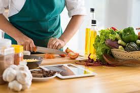 7 DESENVOLVER, EXERCITAR E PARTILHAR HABILIDADES CULINÁRIAS Se você tem habilidades culinárias, procure desenvolvê-las