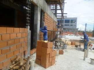 ALVENARIA A carvalho Edificações oferece os serviços de alvenaria de vedação, alvenaria estrutural com blocos cerâmicos e