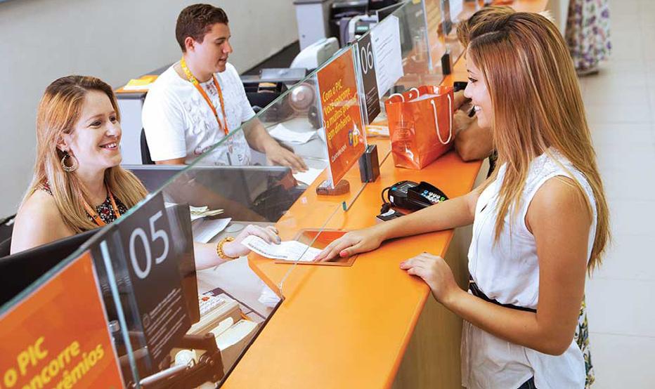 Itaú Resultados No primeiro trimestre de 2019, o Itaú Unibanco registrou Lucro Líquido atribuível aos acionistas controladores de R$ 6,7 bilhões, um aumento de 5,6% em relação ao mesmo período do ano