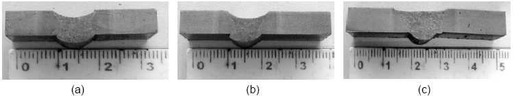 A figura 4 mostra o resultado do ensaio de liquido penetrante, onde não foi observado nenhum tipo de descontinuidade superficial nos suportes de cordierita e magnesita.