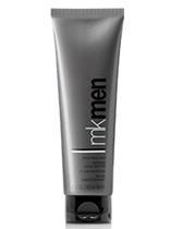 Sabonete Facial MKMen O Gel de Limpeza MKMen possui formato líquido e ajuda a manter a sensação de poros profundamente limpos, retirando as impurezas da pele, sem deixá-la